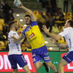 26.11.2022. Kielce. Mecz Łomża Industria Kielce - Unia Tarnów / Fot. Wiktor Taszłow - Radio Kielce