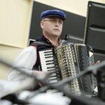 27.11.2022. Kielce. Radio Kielce. Zespół „Korona Żarnowca” nagrywał swoje utwory w Radiu Kielce / Fot. Wiktor Taszłow - Radio Kielce