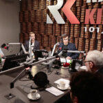 28.11.2022. Studio Polityczne Radia Kielce. / Fot. Wiktor Taszłow - Radio Kielce