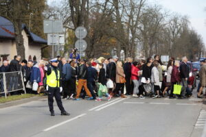 01.11.2022. Kielce. Wszystkich Świętych. Cmentarze / Fot. Wiktor Taszłow - Radio Kielce