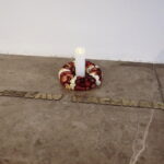 02.11.2022. Kielce. Modlitwa w podziemnej krypcie bazyliki katedralnej. / Fot. Wiktor Taszłow - Radio Kielce