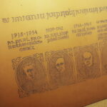 02.11.2022. Kielce. Modlitwa w podziemnej krypcie bazyliki katedralnej. / Fot. Wiktor Taszłow - Radio Kielce