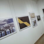 Artyści stworzyli swoją własną „Definicję przestrzeni” - Radio Kielce 06.11.2022. Kielce. BWA. 5. Międzynarodowe Biennale Fotografii Definicja Przestrzeni 2022 / Fot. Wiktor Taszłow - Radio Kielce