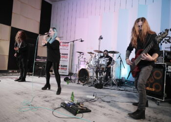 04.11.2022. Radio Kielce. Studio Gram. Koncert zespołu Aversja / Fot. Wiktor Taszłow – Radio Kielce