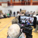 05.11.2022. Sandomierz. Szkoła Podstawowa nr 4. Spotkanie Donalda Tuska z mieszkańcami / Fot. Wiktor Taszłow - Radio Kielce