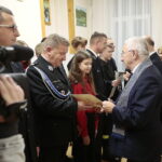 07.11.2022. Piekoszów. Promesy na zakup sprzętu i umundurowania. / Fot. Wiktor Taszłow - Radio Kielce