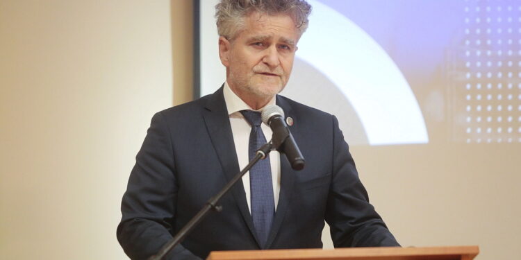 08.11.2022. Czerwona Góra. Otwarcie dwóch oddziałów w Szpitalu. Na zdjęciu: Krzysztof Słoń - senator / Fot. Wiktor Taszłow – Radio Kielce