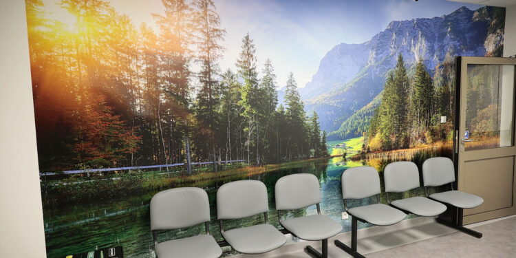 08.11.2022. Czerwona Góra. Otwarcie dwóch oddziałów w Szpitalu / Fot. Wiktor Taszłow – Radio Kielce