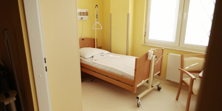 08.11.2022. Czerwona Góra. Otwarcie dwóch oddziałów w Szpitalu / Fot. Wiktor Taszłow – Radio Kielce