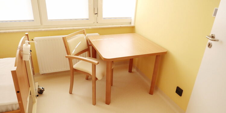 08.11.2022. Czerwona Góra. Otwarcie dwóch oddziałów w Szpitalu / Fot. Wiktor Taszłow – Radio Kielce