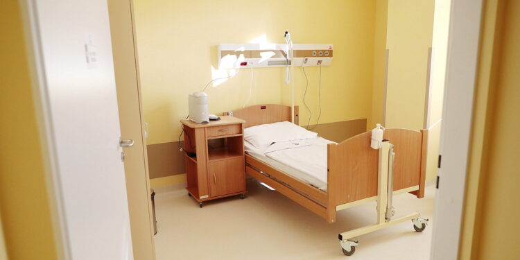 08.11.2022. Czerwona Góra. Otwarcie dwóch oddziałów w Szpitalu / Fot. Wiktor Taszłow – Radio Kielce