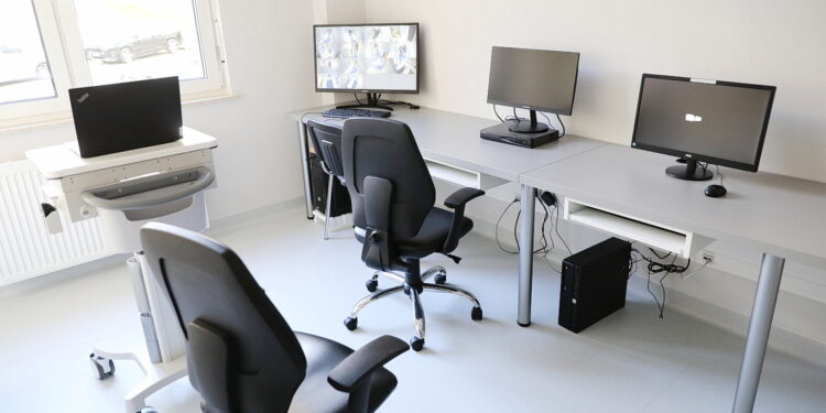 08.11.2022. Czerwona Góra. Otwarcie dwóch oddziałów w Szpitalu / Fot. Wiktor Taszłow – Radio Kielce