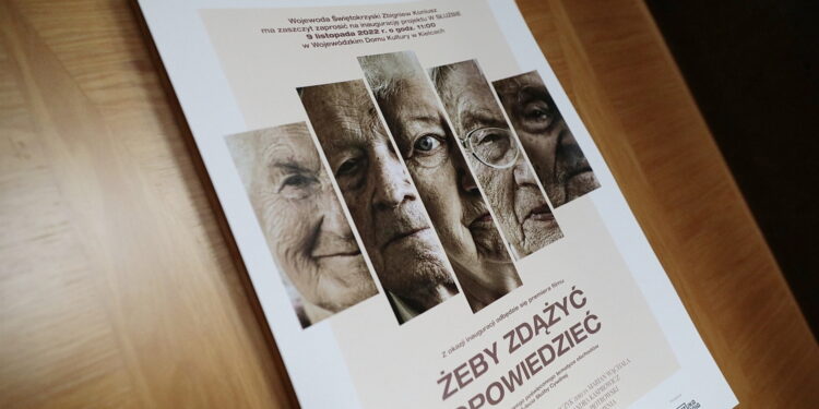 09.11.2022. Kielce. WDK. Premiera filmu „Żeby zdążyć opowiedzieć” / Fot. Wiktor Taszłow - Radio Kielce