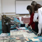 10.11.2022. Kielce. VI LO. Wystawa „Polaków drogi do wolności” / Fot. Wiktor Taszłow - Radio Kielce