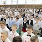 10.11.2022. Kielce. Akcja „Szkoła do hymnu” / Fot. Wiktor Taszłow - Radio Kielce