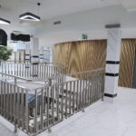 10.11.2022. Kielce. Budynek „Okrąglaka” urzędu wojewódzkiego w Kielcach zaprezentował się w nowej odsłonie / Fot. Wiktor Taszłow - Radio Kielce