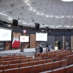 10.11.2022. Kielce. Budynek „Okrąglaka” urzędu wojewódzkiego w Kielcach zaprezentował się w nowej odsłonie / Fot. Wiktor Taszłow - Radio Kielce