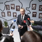 10.11.2022. Kielce. Budynek „Okrąglaka” urzędu wojewódzkiego w Kielcach zaprezentował się w nowej odsłonie. Na zdjęciu: Zbigniew Koniusz - wojewoda świętokrzyski / Fot. Wiktor Taszłow - Radio Kielce