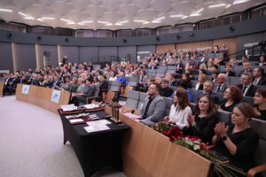 Kielce. Wręczenie medali na 100-lecie służby cywilnej / Fot. Wiktor Taszłow - Radio Kielce