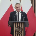 Kielce. Wręczenie medali na 100-lecie służby cywilnej. Na zdjęciu: Zbigniew Koniusz - wojewoda świętokrzyski / Fot. Wiktor Taszłow - Radio Kielce