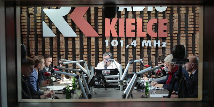 14.11.2022. Kielce. Studio Polityczne Radia Kielce / Fot. Wiktor Taszłow - Radio Kielce