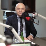 14.11.2022. Kielce. Studio Polityczne Radia Kielce. Na zdjęciu: wicewojewoda Rafał Nowak - PiS / Fot. Wiktor Taszłow - Radio Kielce