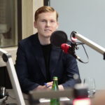 14.11.2022. Kielce. Studio Polityczne Radia Kielce. Na zdjęciu: Łukasz Wasilewski - Konfederacja Ruch Narodowy / Fot. Wiktor Taszłow - Radio Kielce