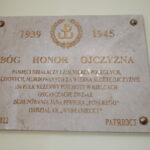 20.11.2022. Kraino. Odsłonięcie pamiątkowych tablic. / Fot. Wiktor Taszłow - Radio Kielce