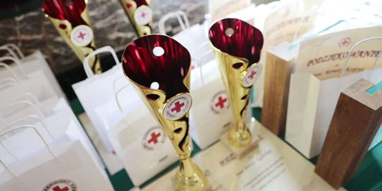25.11.2022. Kielce. Nagrody dla honorowych dawców krwi Polskiego Czerwonego Krzyża / Fot. Wiktor Taszłow - Radio Kielce
