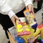 25.11.2022. Kielce. 26. edycja świątecznej zbiórki żywności „Święta godne, a nie głodne” / Fot. Wiktor Taszłow - Radio Kielce