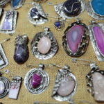 26.11.2022. Kielce. Giełda Minerałów, Skamieniałości i Wyrobów Jubilerskich / Fot. Wiktor Taszłow – Radio Kielce