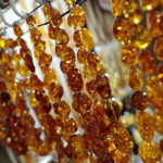 26.11.2022. Kielce. Giełda Minerałów, Skamieniałości i Wyrobów Jubilerskich / Fot. Wiktor Taszłow – Radio Kielce