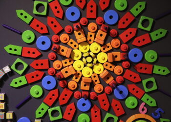 16.11.2022 Kielce. Muzeum Zabawek i Zabawy. Konferencja prasowa dot. wystawy "Sztuka zabawy-30 lat zabawek Bajo" / Fot. Jarosław Kubalski - Radio Kielce