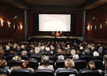 21.11.2022 Kino Moskwa. Debata przed filmem o kardynale Stefanie Wyszyńskim / Fot. Jarosław Kubalski - Radio Kielce