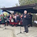 11.11.2022. Mirzec. Uroczystości w 104. rocznicę odzyskania niepodległości przez Polskę. Na zdjęciu (przemawia): poseł Krzysztof Lipiec / Fot. Emilia Sitarska - Radio Kielce