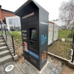 18.11.2022. Ostrowiec Św. Książkomat / Fot. Emilia Sitarska - Radio Kielce