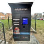 18.11.2022. Ostrowiec Św. Książkomat / Fot. Emilia Sitarska - Radio Kielce