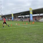 12.11.2022. Ostrowiec Św. Ostrowieckie Biegi Niepodległości dla dzieci i młodzieży na stadionie KSZO / Fot. Emilia Sitarska - Radio Kielce