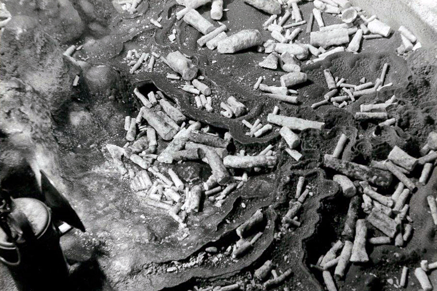 Jaskinia Raj. Zniszczona szata naciekowa w 1965 roku / Fot. T. Wróblewski, źródło: archiwum Przedsiębiorstwa Turystycznego „Łysogóry”