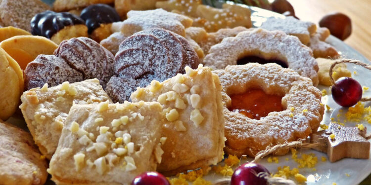 Za kilka dni Dzień Ciasta. Porcja słodyczy przyda się w listopadzie - Radio Kielce