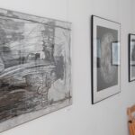 12.11.2022. Ciekoty. Szklany Dom. Warsztaty linorytu / Fot. Bartosz Bogucki - Radio Kielce