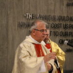 20.11.2022. Michniów. Zaduszki. Na zdjęciu bp. Jan Piotrowski. / Fot. Mauzoleum Martyrologii Wsi Polskich