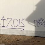 Zniszczenia elewacji na różnych budynkach i obiektach na terenie powiatu pińczowskiego i kieleckiego / Fot. świętokrzyska policja