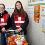 03.12.2022. Sandomierz. Zbiórka żywności / Fot. Grażyna Szlęzak - Radio Kielce