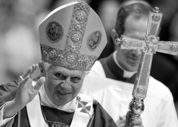 Na zdjęciu: papież Benedykt XVI Fot. EPA/ETTORE FERRARI Dostawca: PAP/EPA