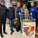 03.12.2022. Sandomierz. Zbiórka żywności / Fot. Grażyna Szlęzak - Radio Kielce