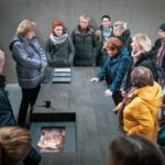 30.11.2022. Michniów. Delegacja pracowników z muzeum Památník / źródło: Mauzoleum Martyrologii Wsi Polskich w Michniowie