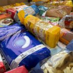 03.12.2022. Kielce. Zbiórka żywności / Fot. Daniel Czwartosz - Radio Kielce