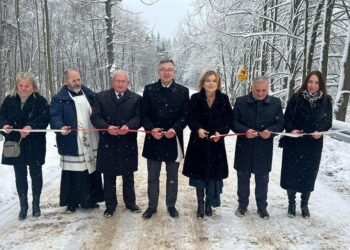 12.12.2022. Otwarcie odcinka drogi na trasie Bieliny-Czaplów-Lechów / źródło: Anna Krupka - Facebook