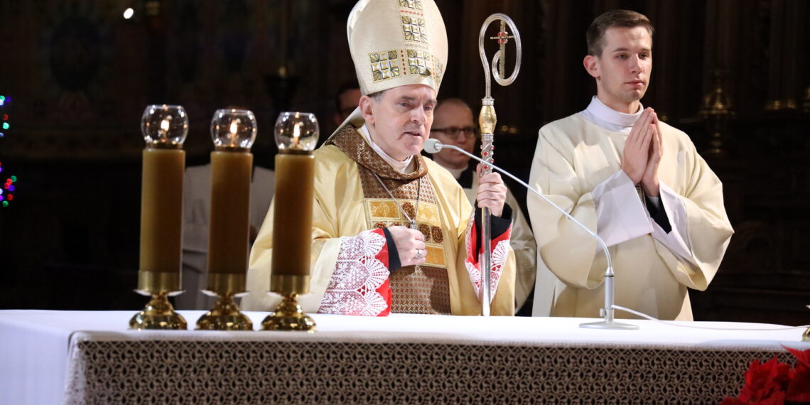 Biskup Krzysztof Nitkiewicz: Chciałbym przeżywać święta z taką spontanicznością, jak dzieci